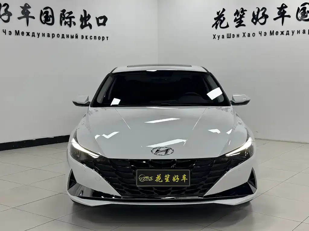 Hyundai Elantra — фото 6