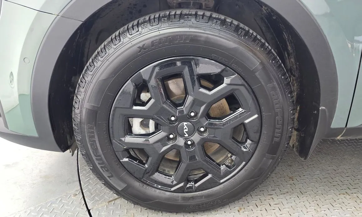 Kia Sorento — фото 6