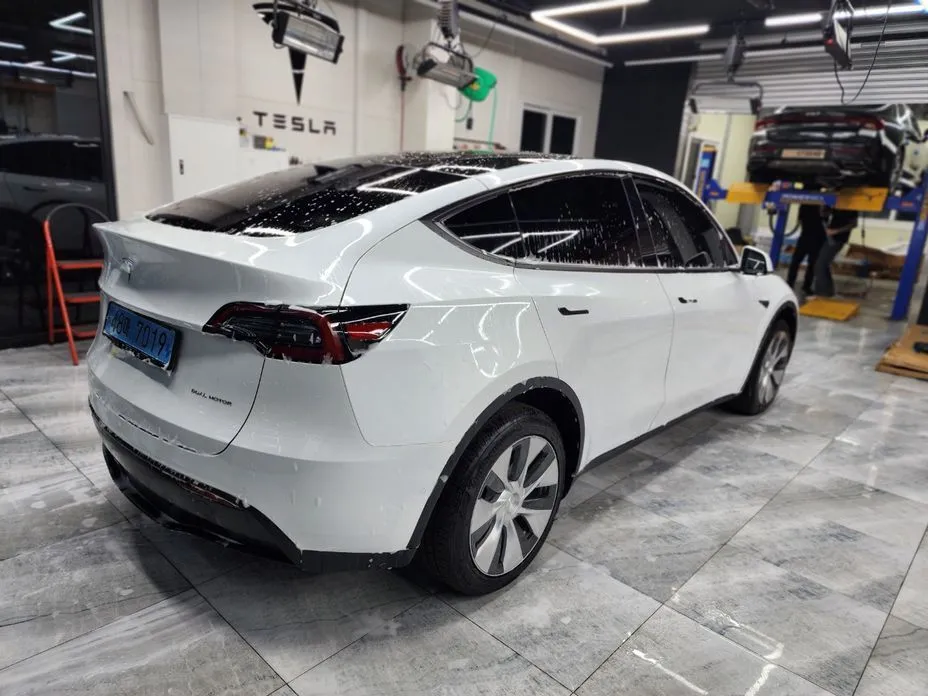 Tesla Model Y — фото 8
