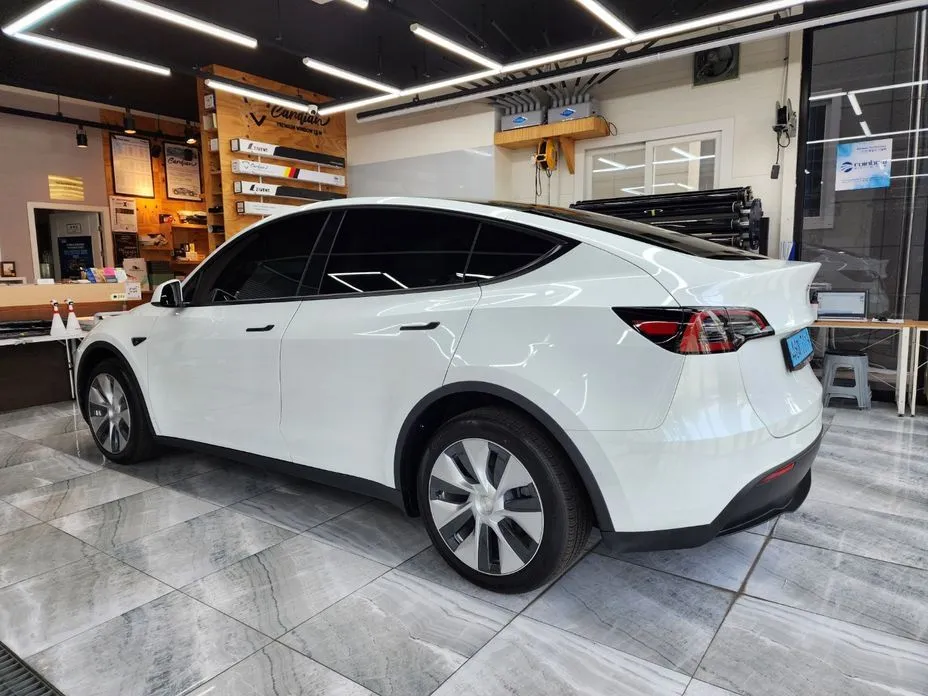 Tesla Model Y — фото 7