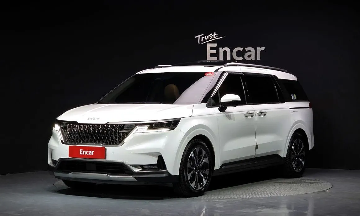 Kia Carnival — фото 1