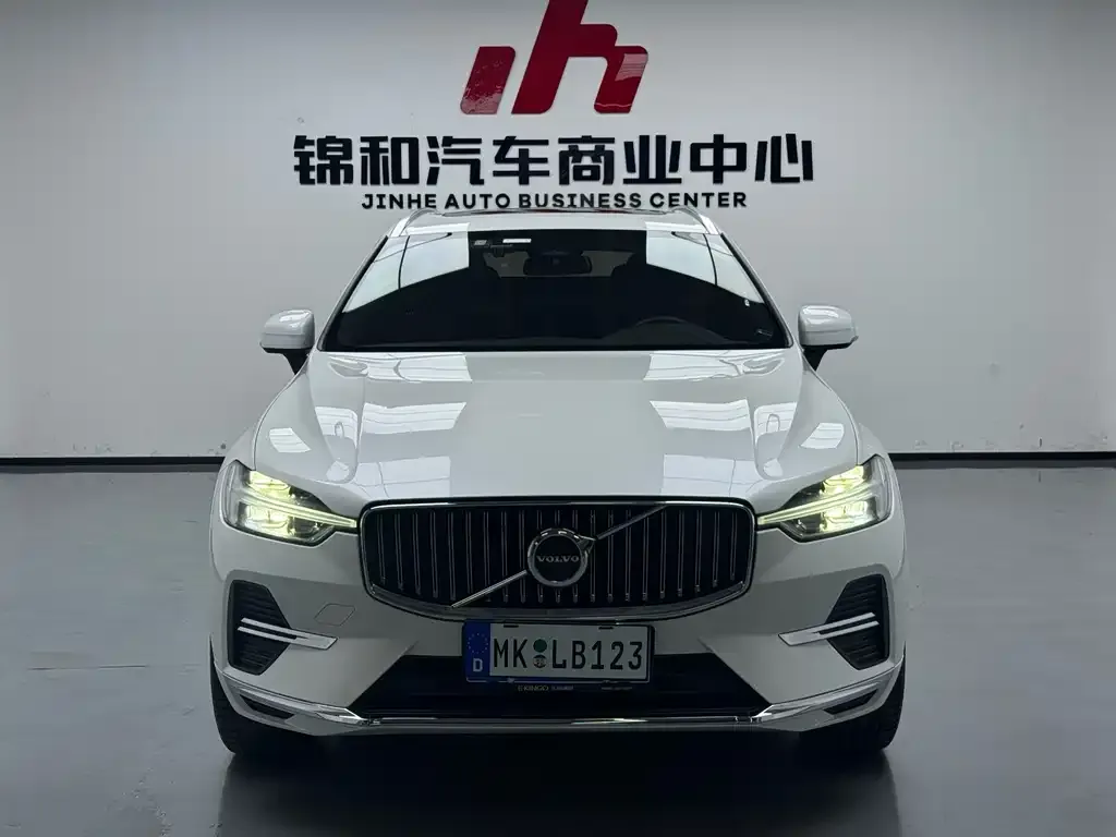 Volvo XC60 — фото 3