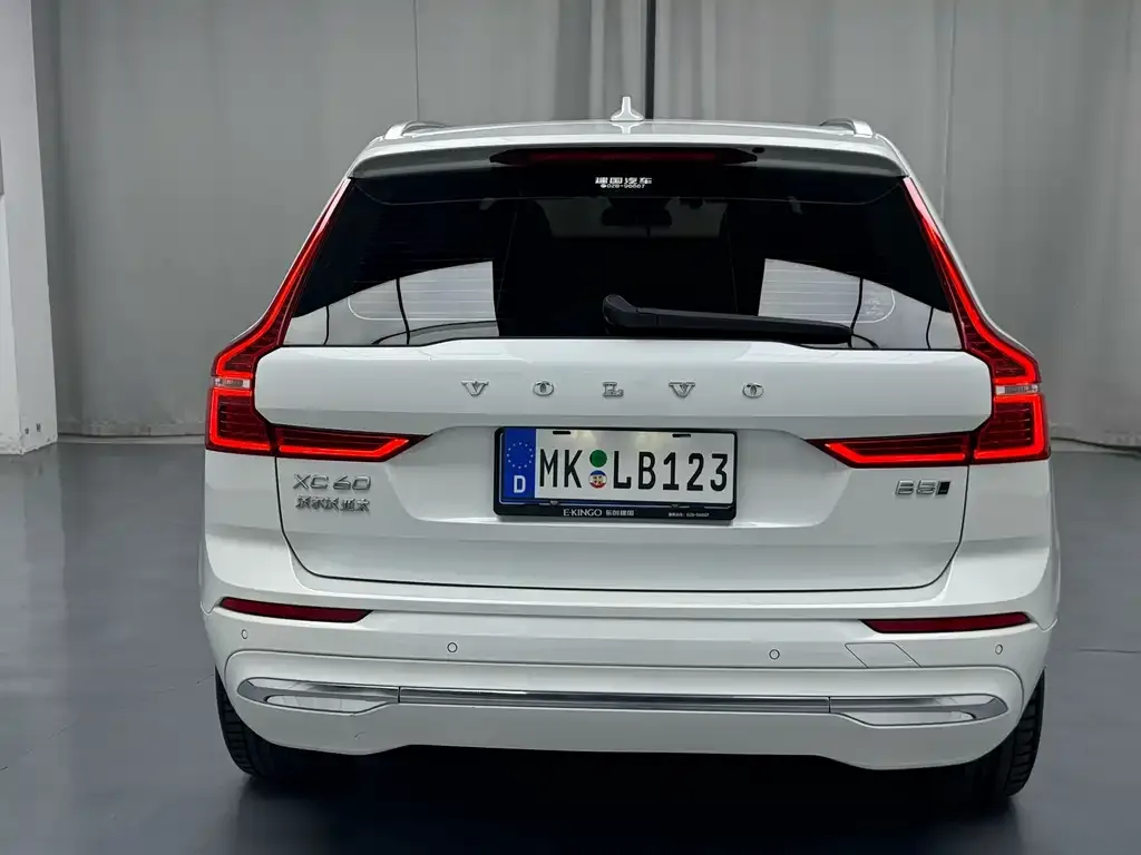 Volvo XC60 — фото 4