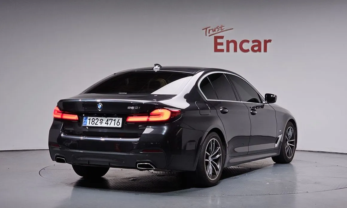 BMW 5-Series 2021 из KR, фото 9