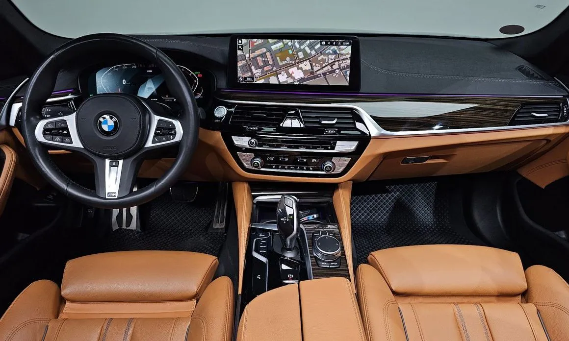 BMW 5-Series 2021 из KR, фото 10