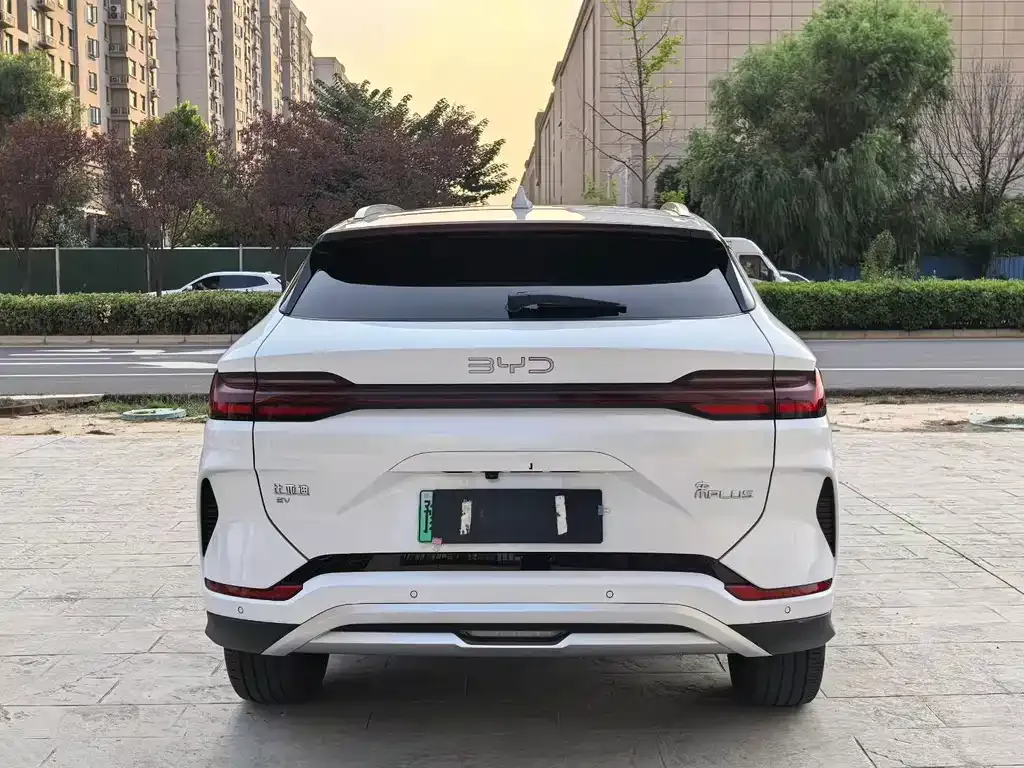 BYD PLUS New Energy — фото 9