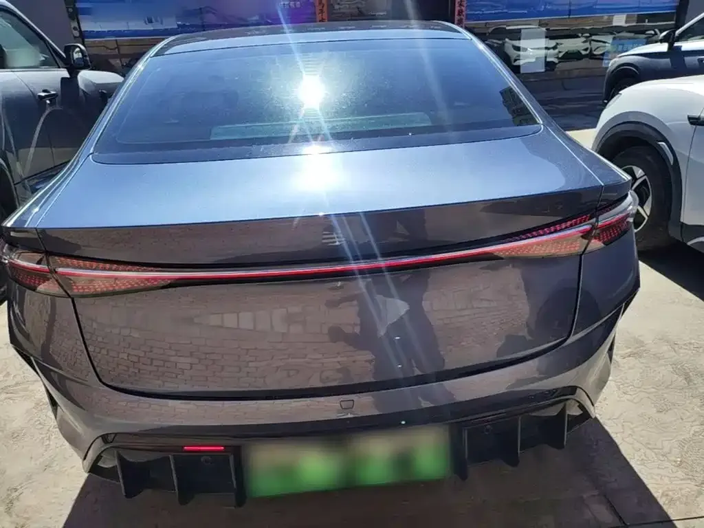 BYD Seal — фото 10
