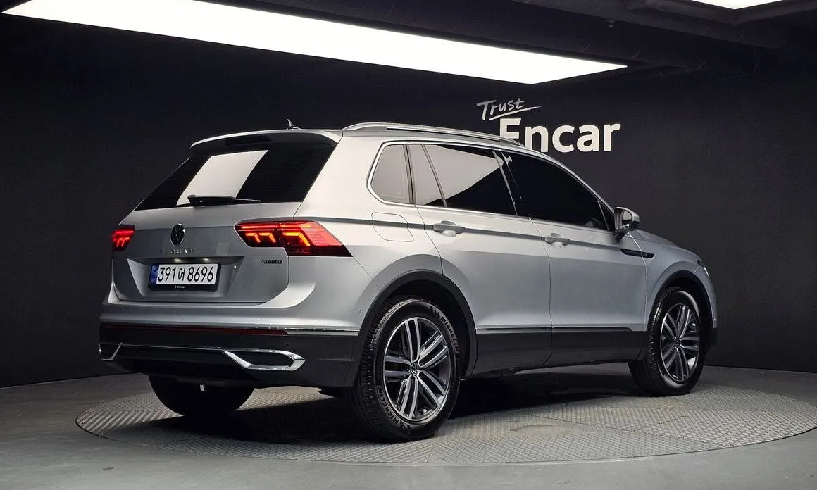 Volkswagen Tiguan — фото 4