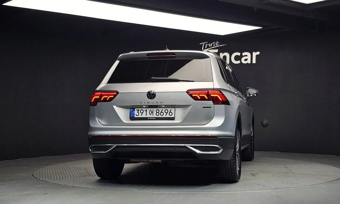 Volkswagen Tiguan — фото 6