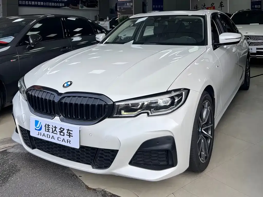 BMW 3 Series — фото 1