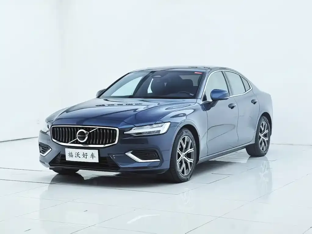 Volvo S60 — фото 1