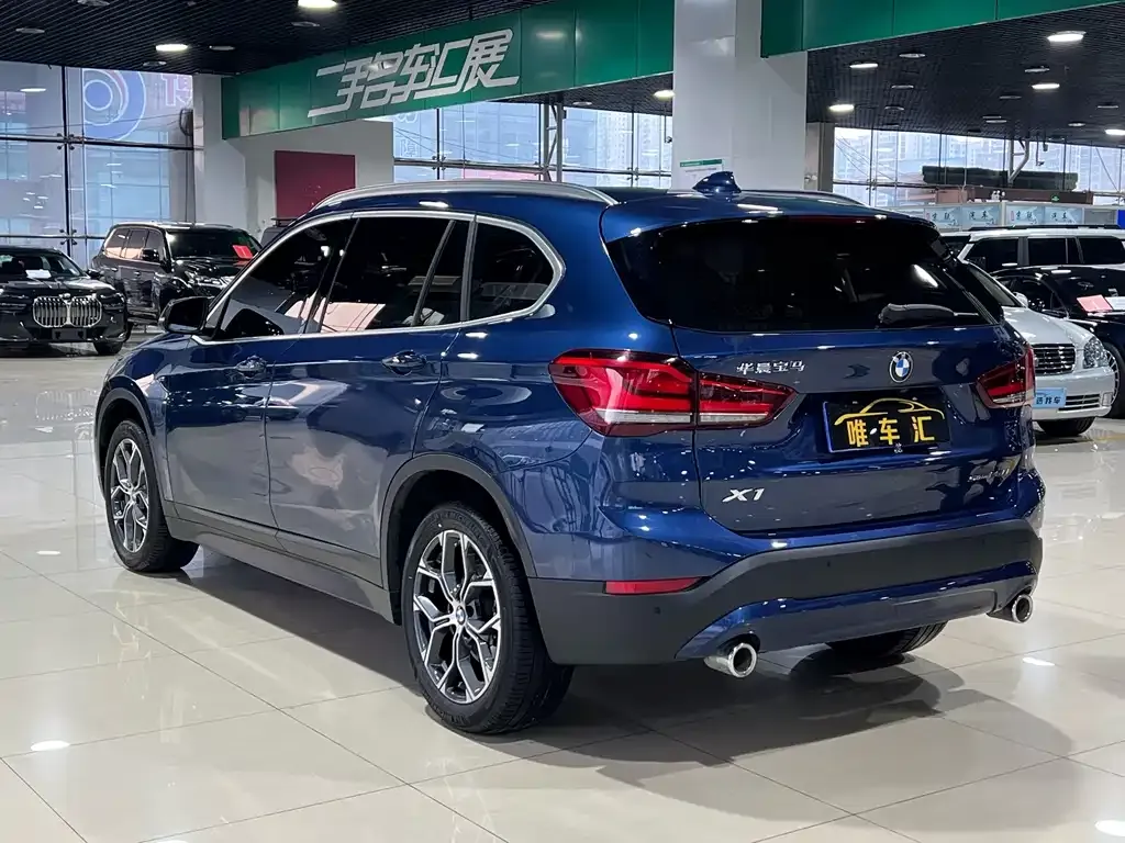 BMW X1 — фото 10