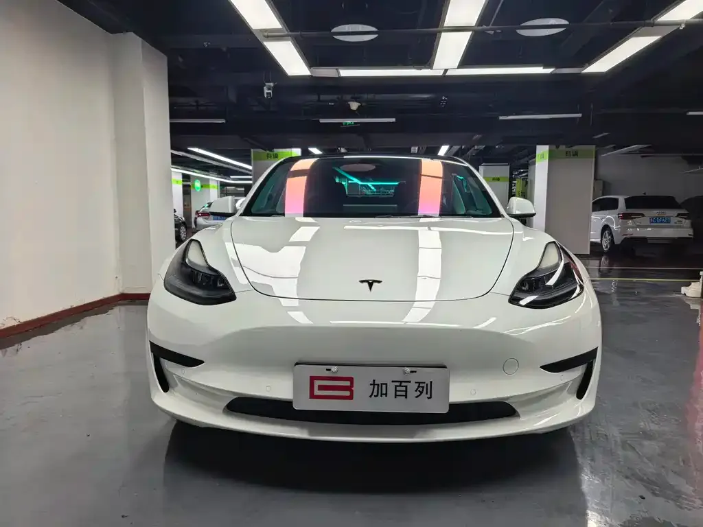 Tesla Model 3 — фото 6