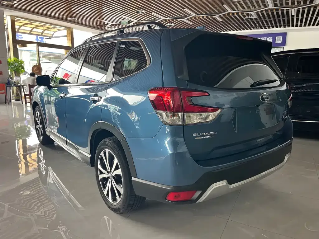 Subaru Forester — фото 9