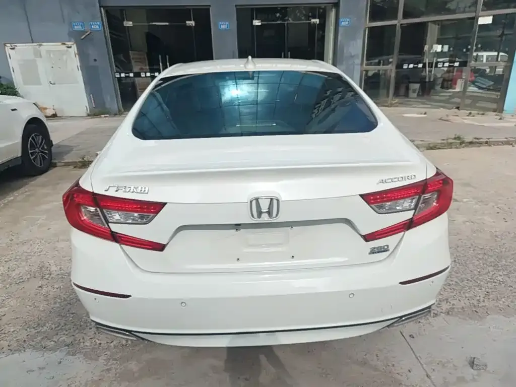 Honda Accord — фото 2