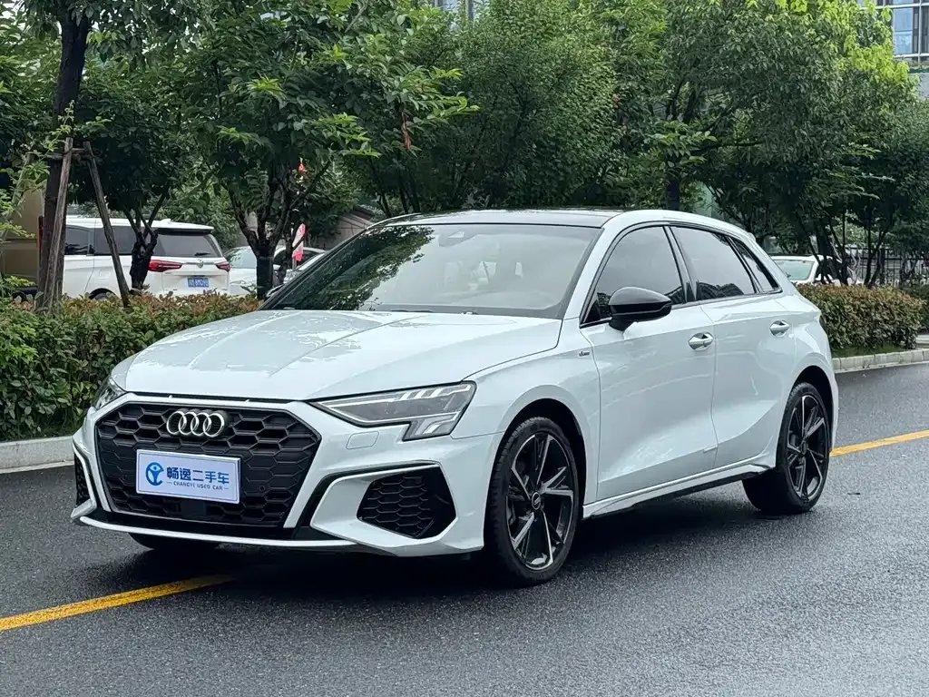 Audi A3 — фото 1