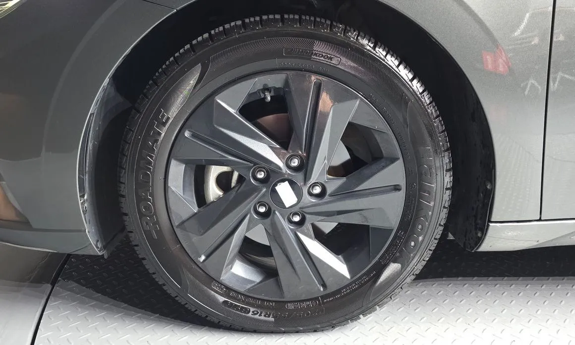 Hyundai AVANTE — фото 8
