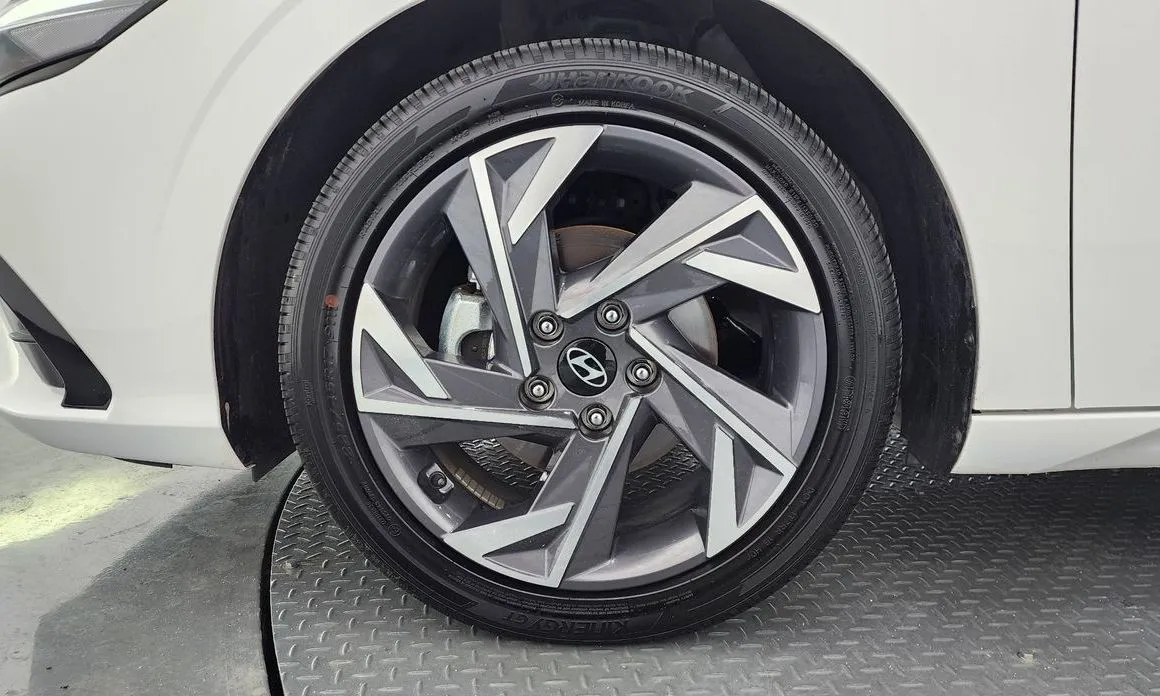 Hyundai AVANTE — фото 7