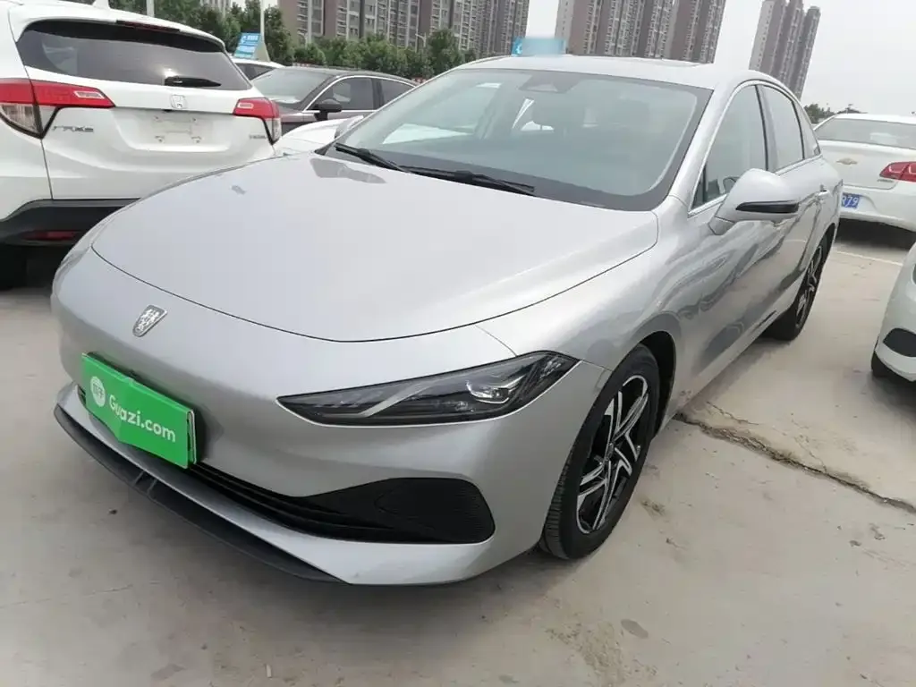 Roewe D7 — фото 1
