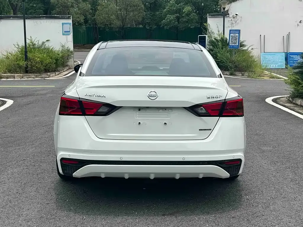 Nissan Teana 2022 из CN, фото 3