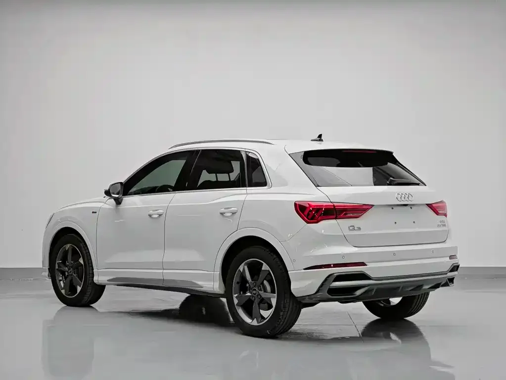 Audi Q3 — фото 7