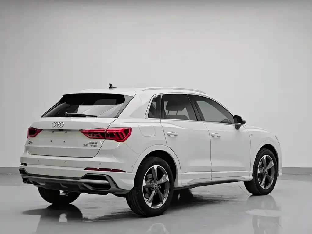 Audi Q3 — фото 6