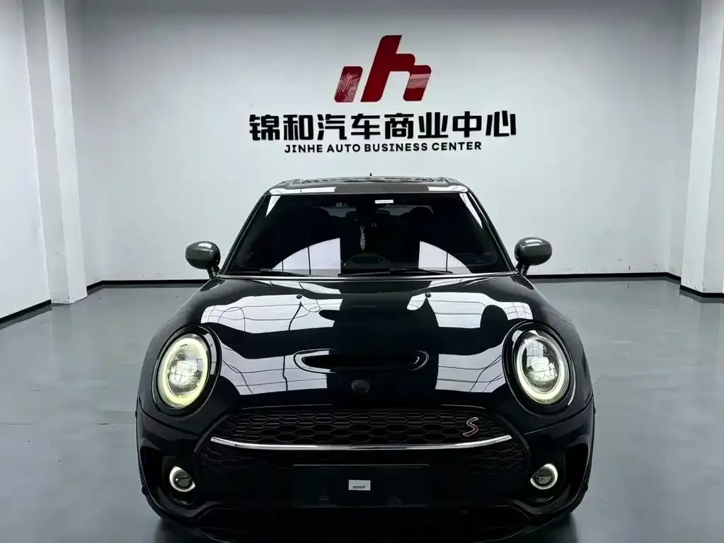MINI Clubman — фото 3