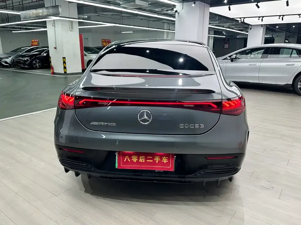 Mercedes-Benz EQE AMG — фото 4