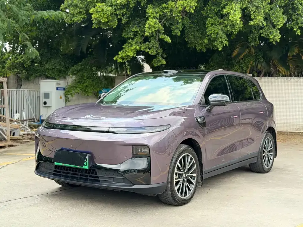 Leapmotor B10
