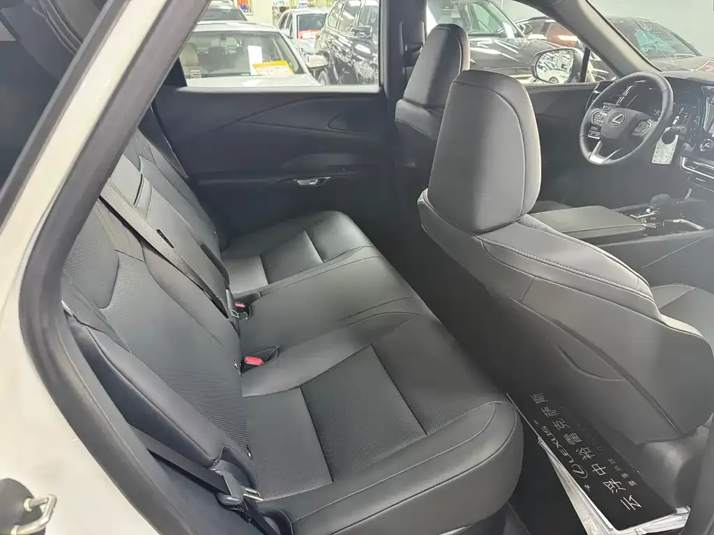 Lexus RX — фото 2