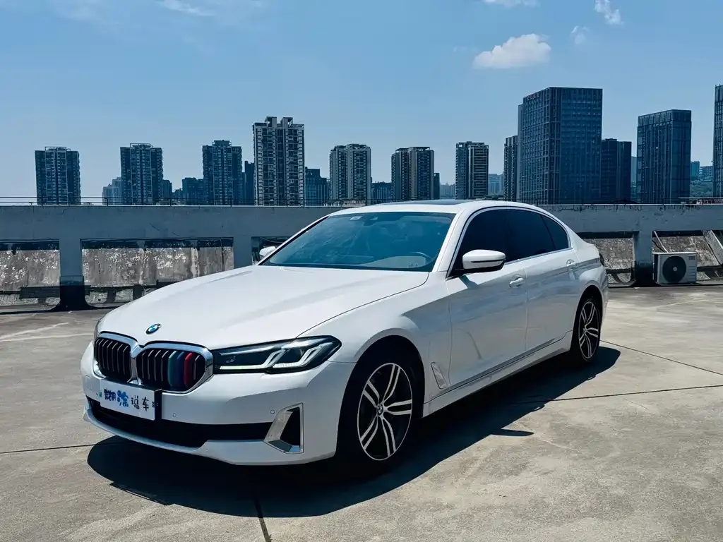 BMW 5 Series — фото 1