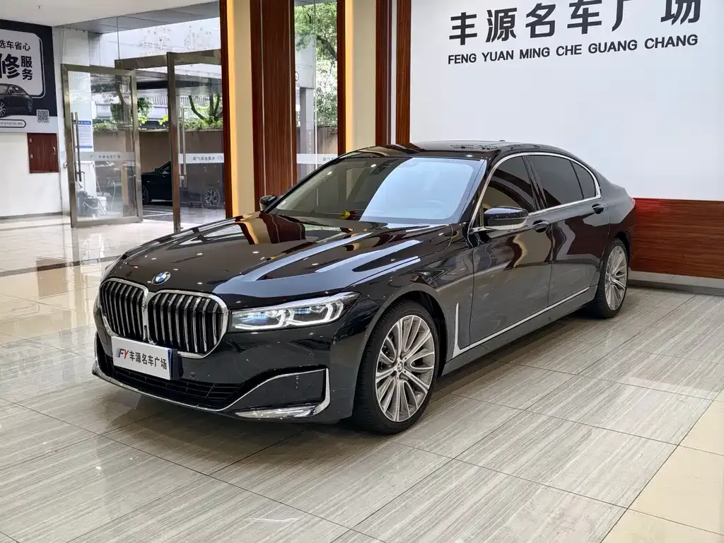 BMW 7 Series — фото 1