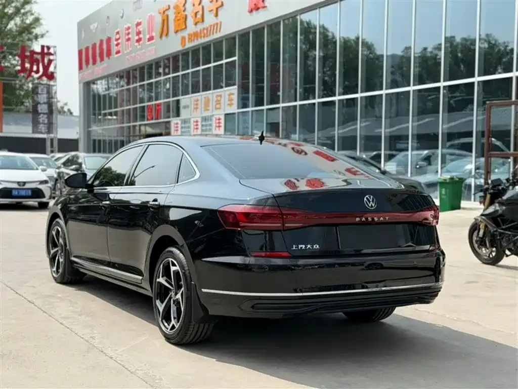 Volkswagen Passat — фото 9