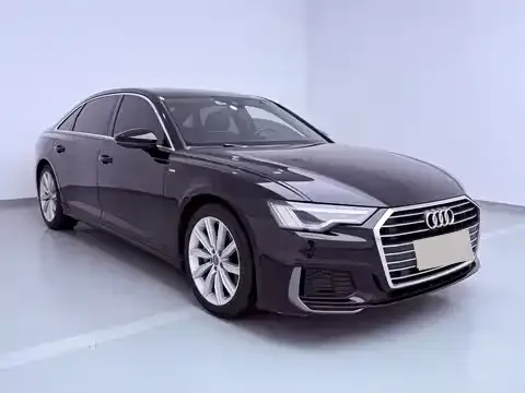 Audi A6L — фото 10