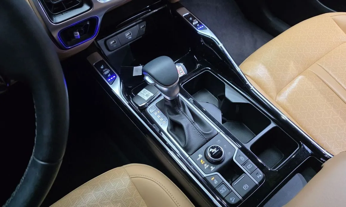 Kia Sorento — фото 9