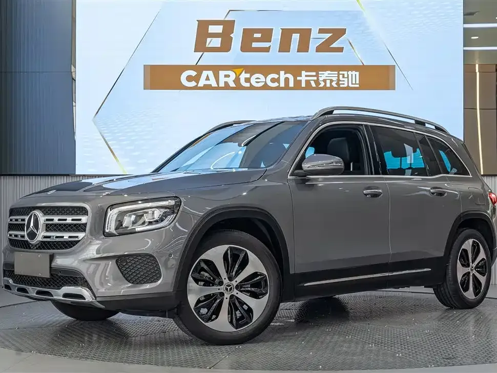 Mercedes-Benz GLB — фото 1