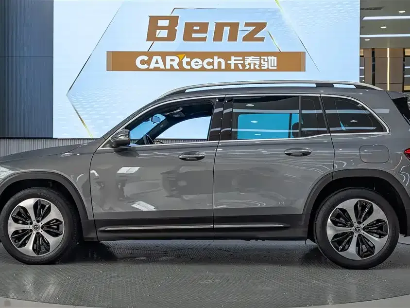 Mercedes-Benz GLB — фото 10