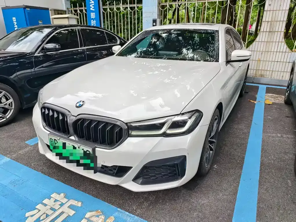 BMW 5 Series New Energy — фото 1