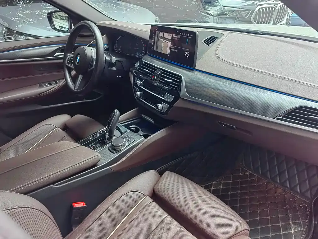 BMW 5 Series New Energy — фото 3