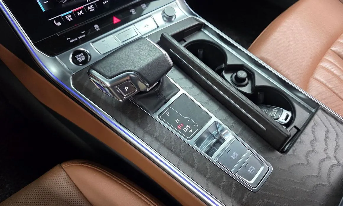 Audi A6 — фото 8
