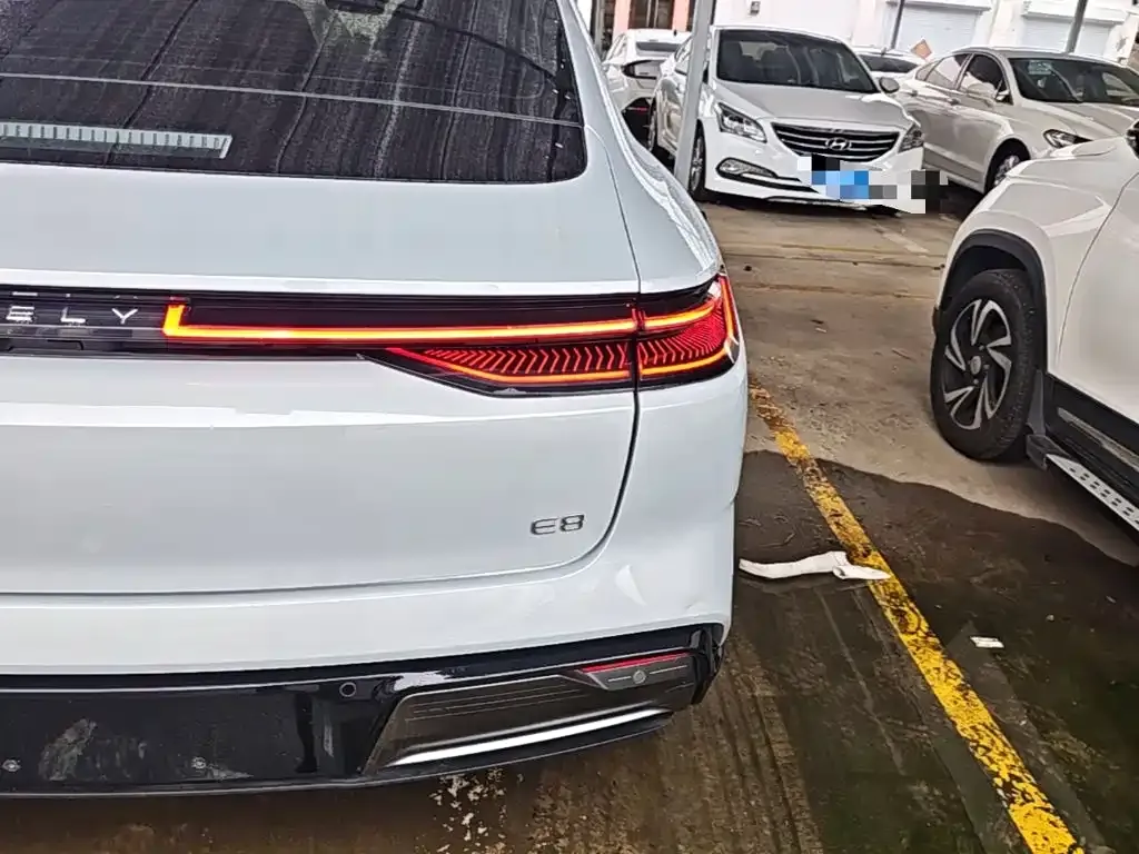 Geely Galaxy E8 2025 из CN, фото 3