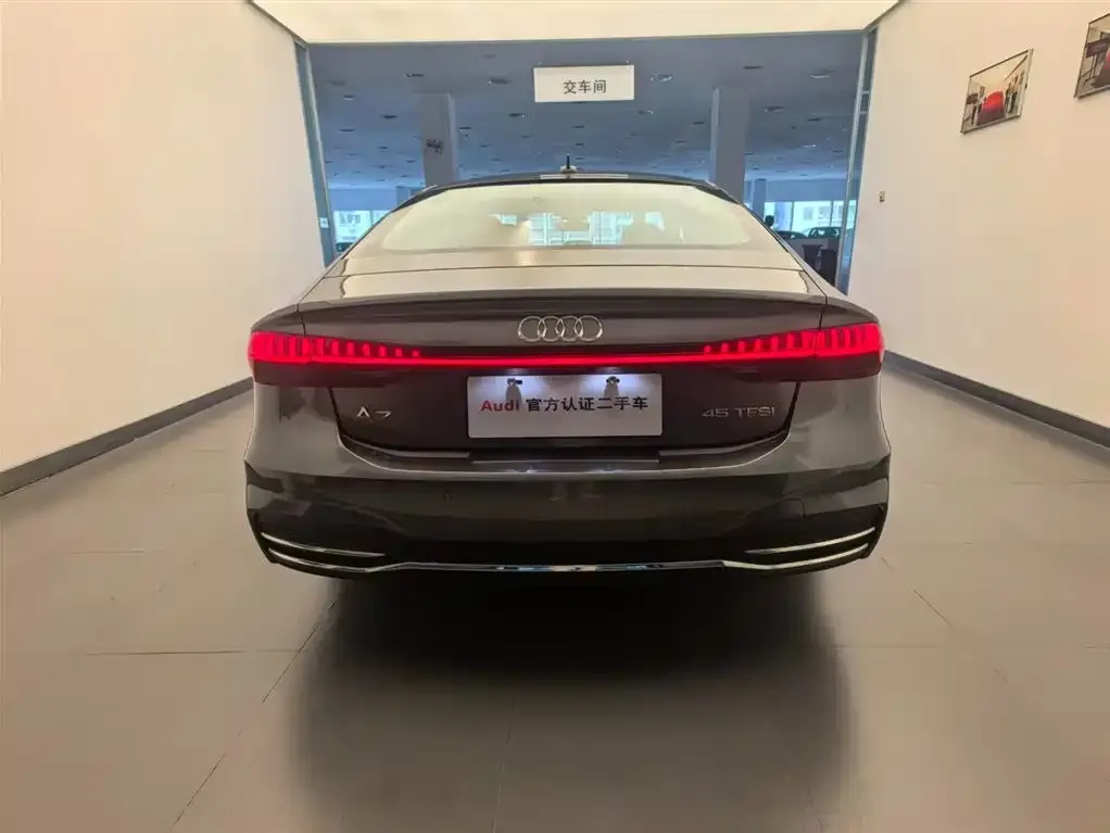 Audi A7 — фото 2