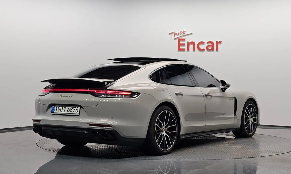 Porsche Panamera — фото 4