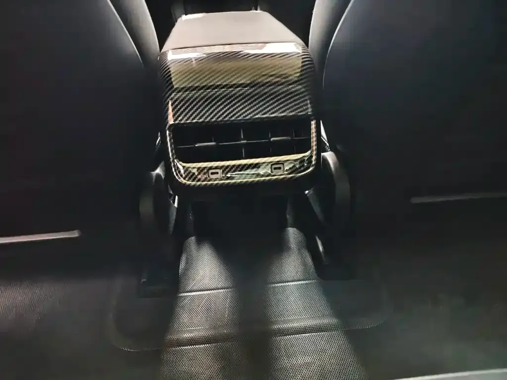 Tesla Model 3 — фото 3