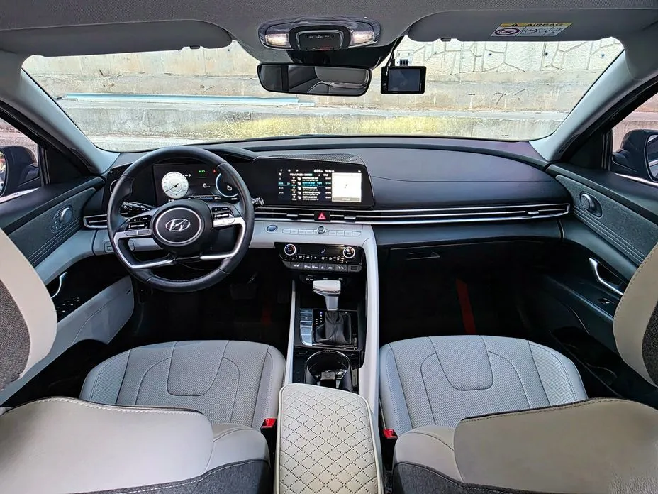 Hyundai AVANTE — фото 4