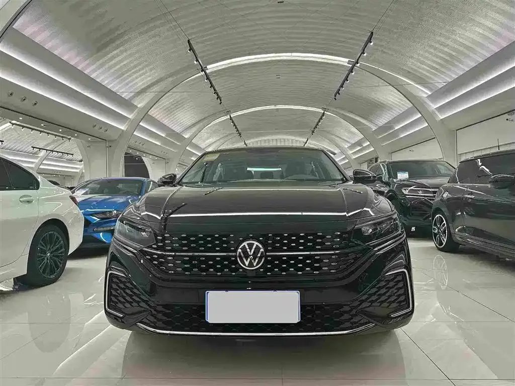 Volkswagen Passat — фото 2
