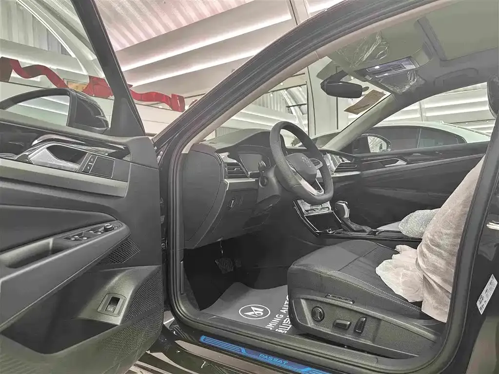 Volkswagen Passat — фото 5