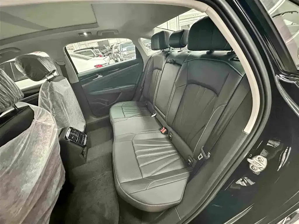 Volkswagen Passat — фото 6