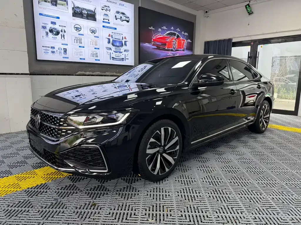 Volkswagen Passat — фото 1
