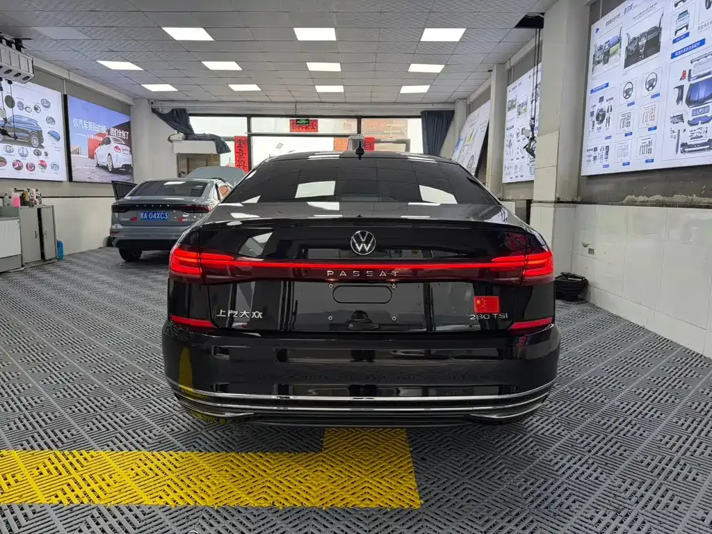 Volkswagen Passat — фото 4